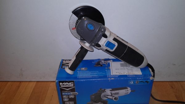 Kampinis šlifuoklis  Mac Allister MSAG750